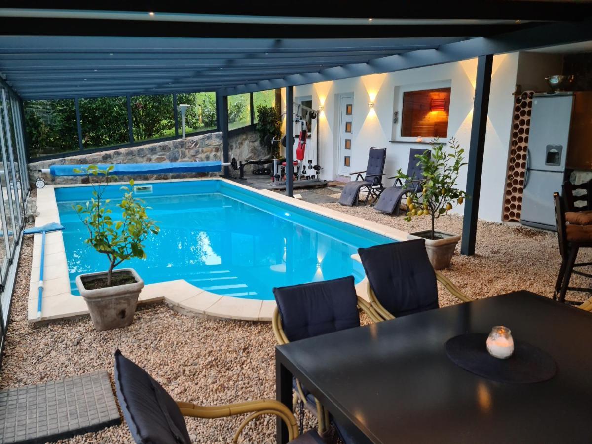 Wellness Apartments Sophienhoehe Am Pool Mechernich Luaran gambar